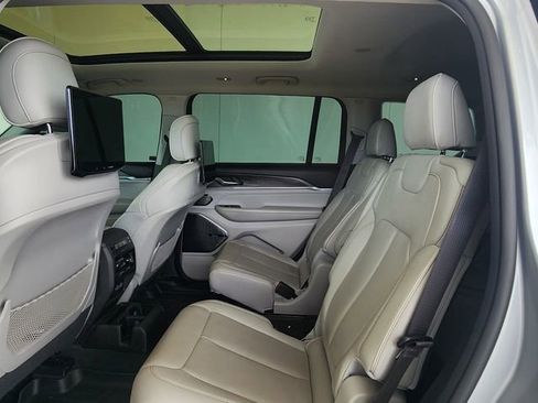 Used 2023 Jeep Grand Cherokee L Overland w/ Rear Seat Video Group I image 21