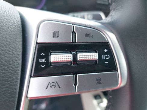 Used 2025 Kia Telluride EX w/ EX Captain's Chair Package image 20