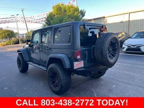 Used 2016 Jeep Wrangler Unlimited Rubicon w/ Connectivity Group AWD/4WD image 34