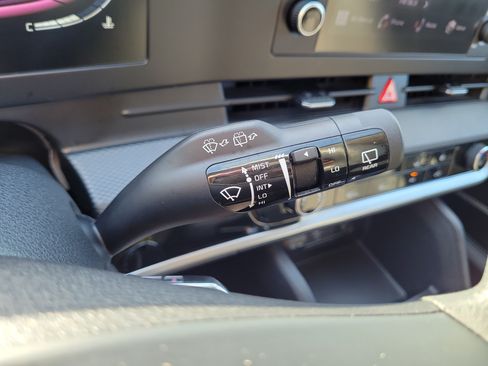 Used 2023 Kia Sportage LX FWD image 30