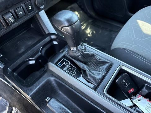 Used 2021 Toyota Tacoma TRD Off-Road w/ Technology Package AWD/4WD image 24