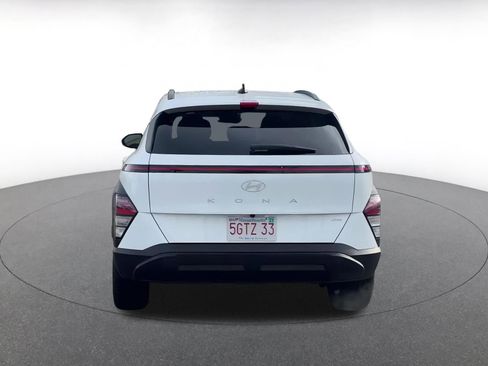 Used 2025 Hyundai Kona SEL image 12