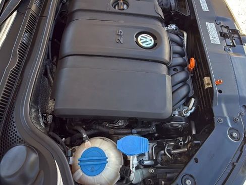 Used 2013 Volkswagen Jetta SE FWD image 41