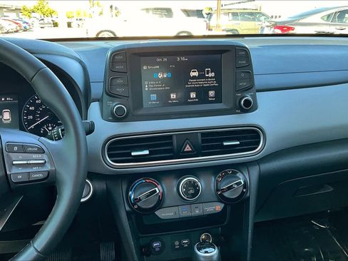 Used 2021 Hyundai Kona SEL FWD image 7