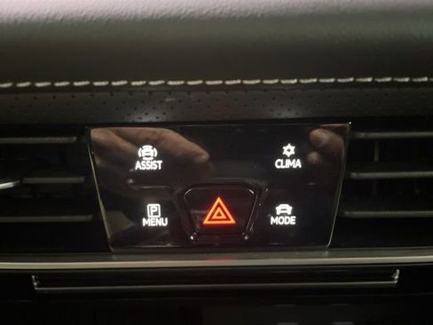 Certified 2025 Volkswagen Atlas Cross Sport SEL R-Line image 23