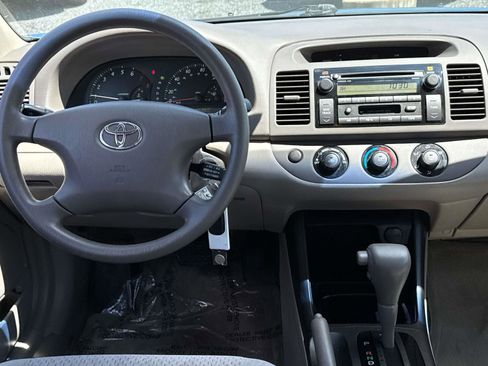 Used 2003 Toyota Camry LE FWD image 2