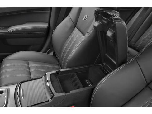 Certified 2018 Chrysler 300 S image 15