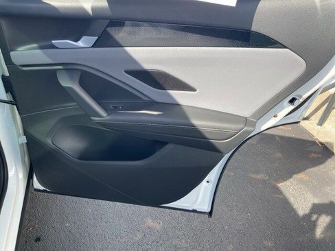 New 2026 Volkswagen Tiguan SE image 52