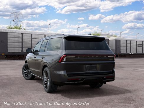 New 2027 Lincoln Navigator Reserve AWD/4WD image 8