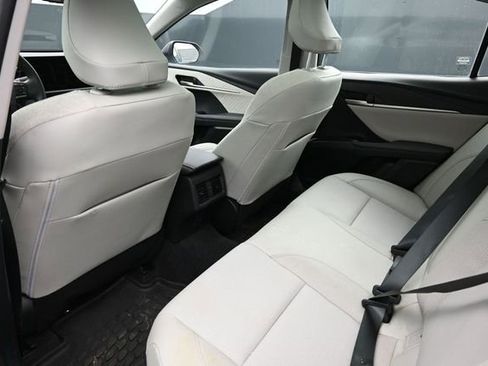 Used 2025 Toyota Camry XLE AWD/4WD image 13
