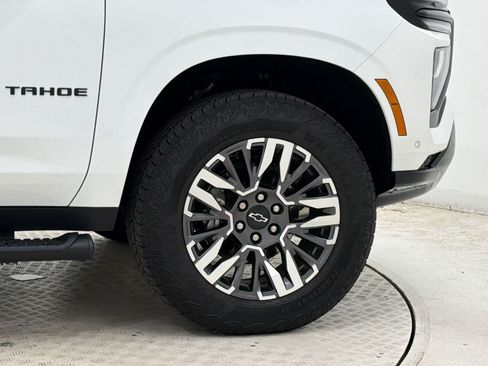 Used 2026 Chevrolet Tahoe Z71 w/ Comfort Package AWD/4WD image 13