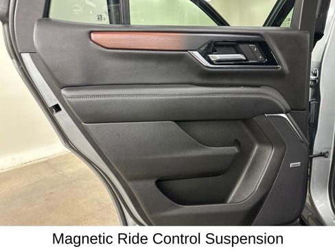 Certified 2025 GMC Yukon Denali AWD/4WD image 31