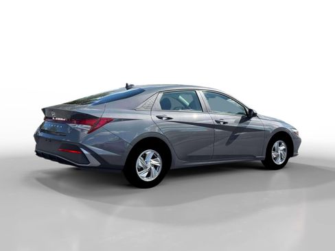 New 2026 Hyundai Elantra SE FWD image 8