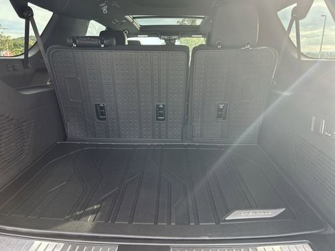 New 2025 Chevrolet Suburban High Country image 11