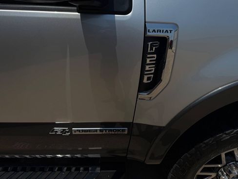 Used 2019 Ford F250 Lariat w/ Lariat Value Package AWD/4WD image 29