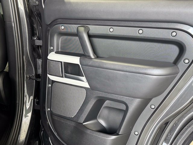 New 2024 Land Rover Defender 110 SE AWD/4WD image 36