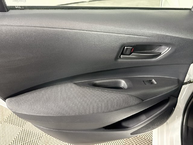 Used 2025 Toyota Corolla LE FWD image 22