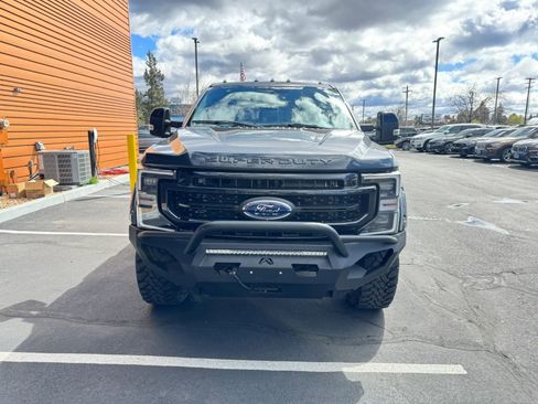 Used 2022 Ford F350 Lariat w/ Black Appearance Package image 8