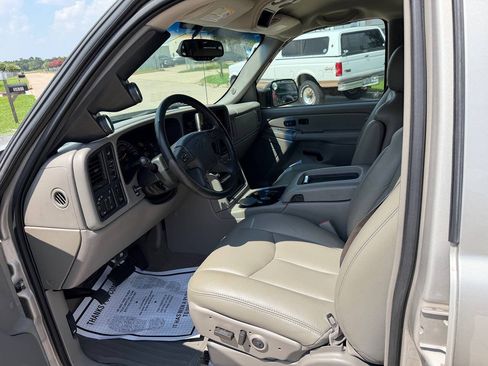 Used 2005 Chevrolet Silverado 3500 LT w/ Heavy-Duty Power Package AWD/4WD image 61