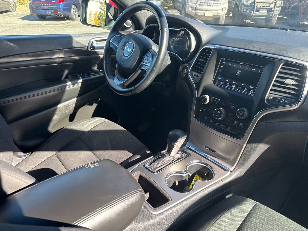 Used 2018 Jeep Grand Cherokee Laredo AWD/4WD image 20