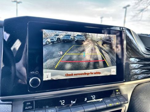 Used 2025 Toyota Camry SE image 26