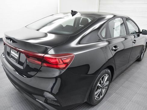 Used 2023 Kia Forte LXS w/ LXS Technology Package image 7