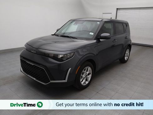 Used 2025 Kia Soul LX w/ LX Technology Package FWD image 1