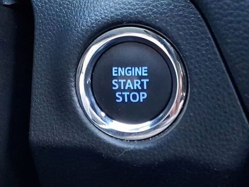 Certified 2020 Toyota RAV4 XLE Premium AWD/4WD image 23