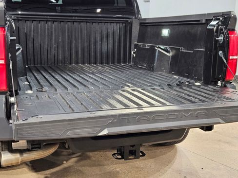 Certified 2025 Toyota Tacoma SR5 image 18