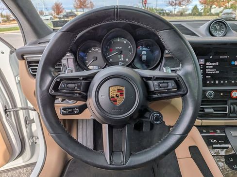 Used 2022 Porsche Macan GTS image 13