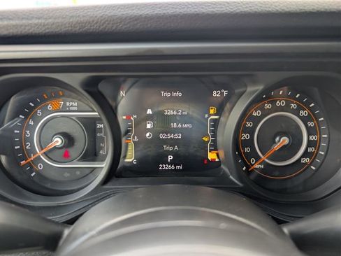 Used 2024 Jeep Wrangler Sport AWD/4WD image 16