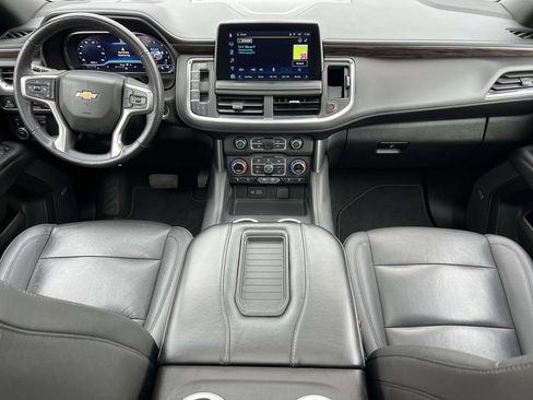 Used 2022 Chevrolet Tahoe LT w/ Luxury Package AWD/4WD image 16