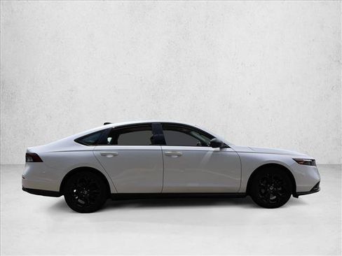 Used 2025 Honda Accord SE image 4