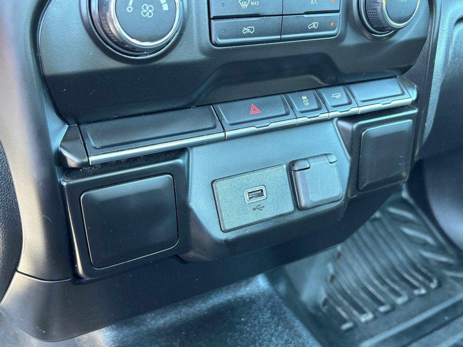 Used 2019 Chevrolet Silverado 1500 W/T RWD image 15