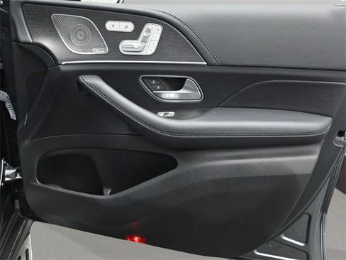 Used 2023 Mercedes-Benz GLE 450 4MATIC w/ AMG Line Exterior image 19