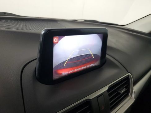 Used 2018 MAZDA MAZDA3 Sport w/ Preferred Equipment Package FWD image 28