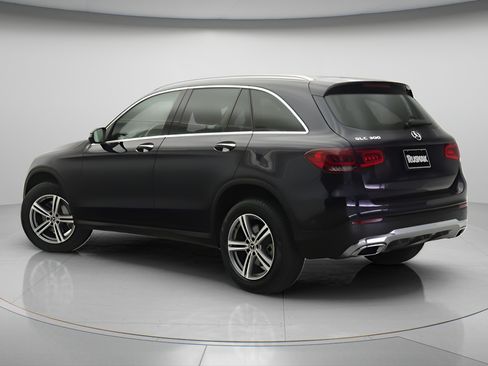 Certified 2022 Mercedes-Benz GLC 300 image 2