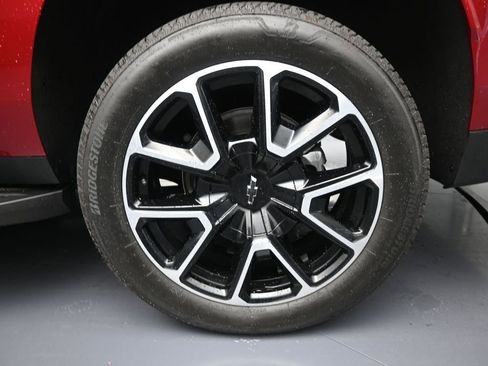 Used 2026 Chevrolet Suburban RST w/ Comfort Package image 10