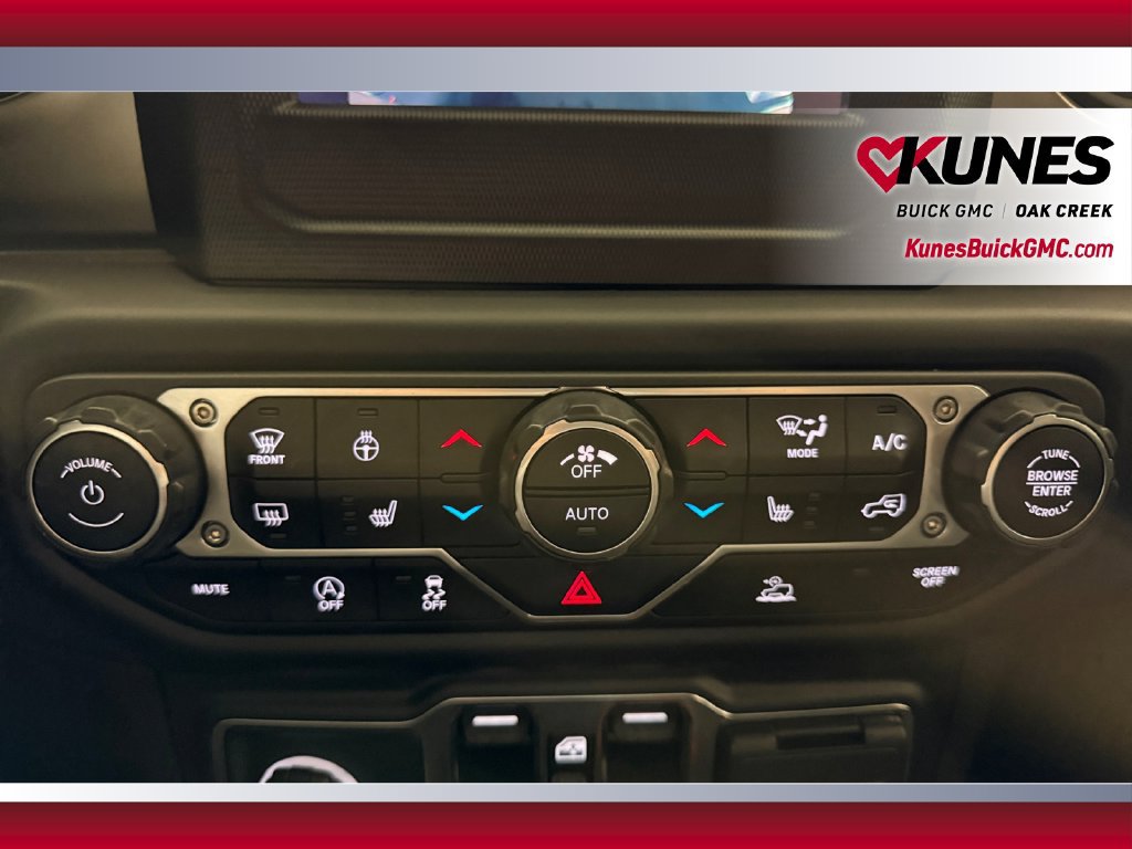 Used 2021 Jeep Gladiator Sport AWD/4WD image 25