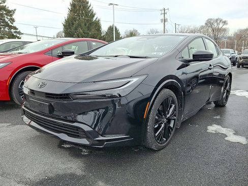 New 2026 Toyota Prius AWD image 3