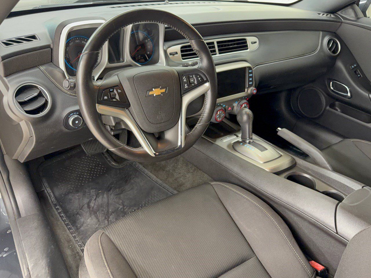 Used 2015 Chevrolet Camaro LT w/ RS Package RWD image 4