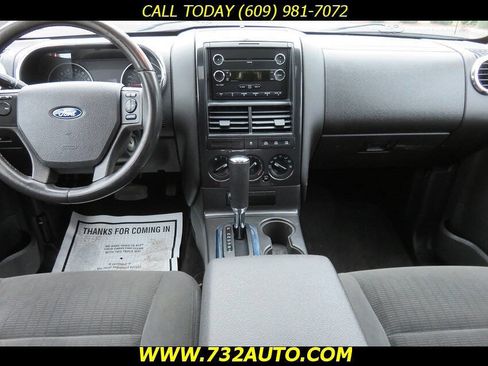 Used 2009 Ford Explorer XLT image 21