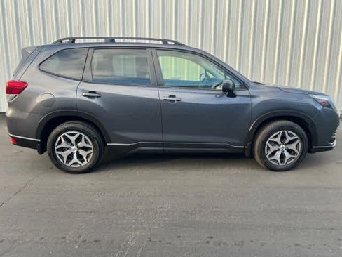 Certified 2023 Subaru Forester Premium image 7