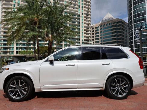 Used 2017 Volvo XC90 T6 Momentum w/ Vision Package AWD/4WD image 14
