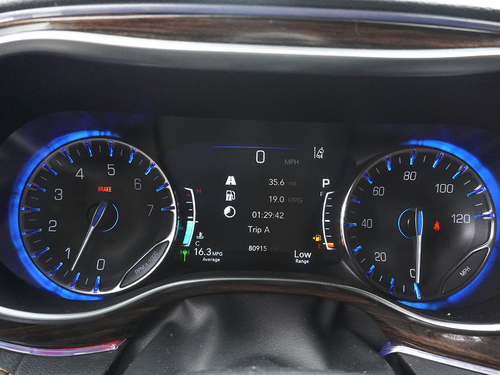 Used 2022 Chrysler Pacifica Pinnacle AWD/4WD image 56