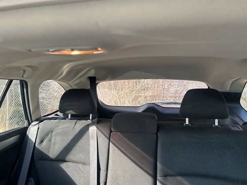 Used 2018 Subaru Outback 2.5i Premium image 18