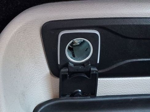 Used 2024 Chrysler Voyager LX FWD image 26