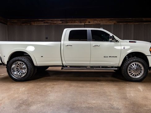 Used 2020 RAM 3500 Limited image 11