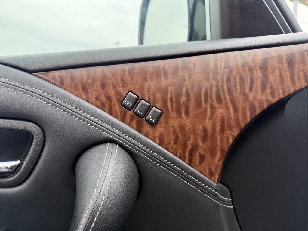 Used 2019 Nissan Armada Platinum w/ Captain's Chairs Package RWD image 10