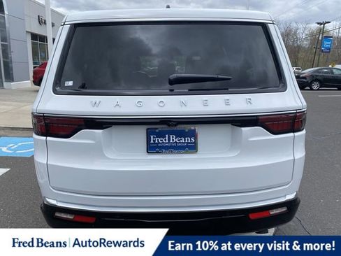 New 2025 Jeep Wagoneer 4WD w/ Convenience Group I image 5